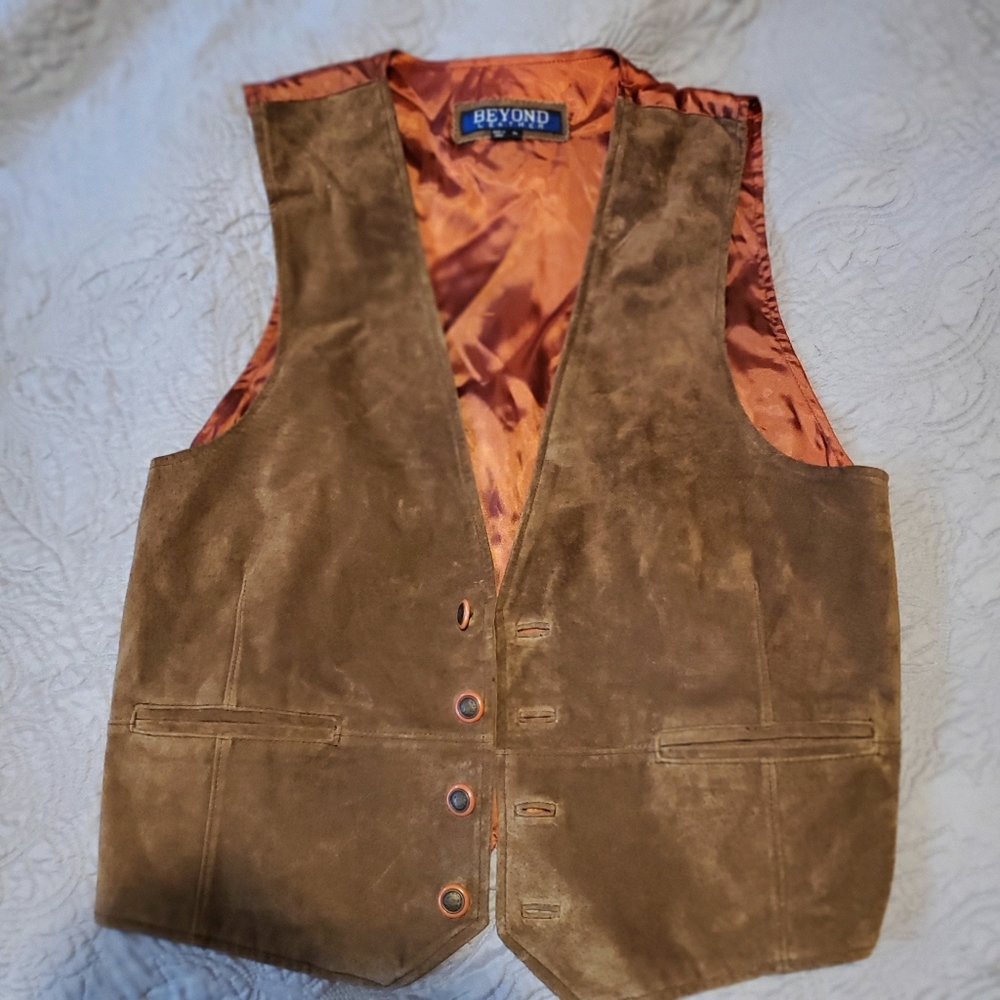 Seude Vest